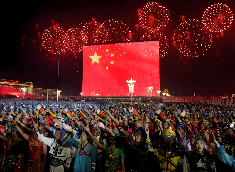 從廣場到觀禮臺：LED顯示屏如何點亮閱兵盛典？