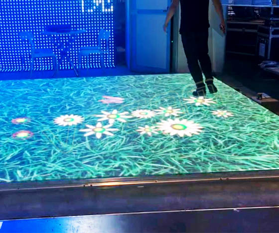 互動(dòng)LED地磚屏原理是什么？有哪些應(yīng)用領(lǐng)域